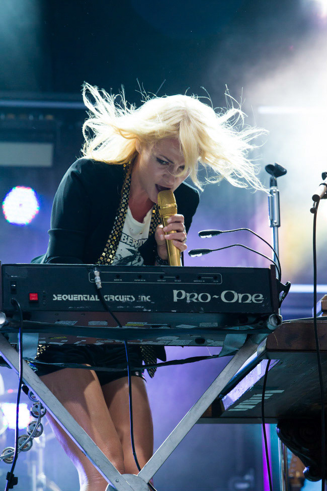 Emily Haines - Metric