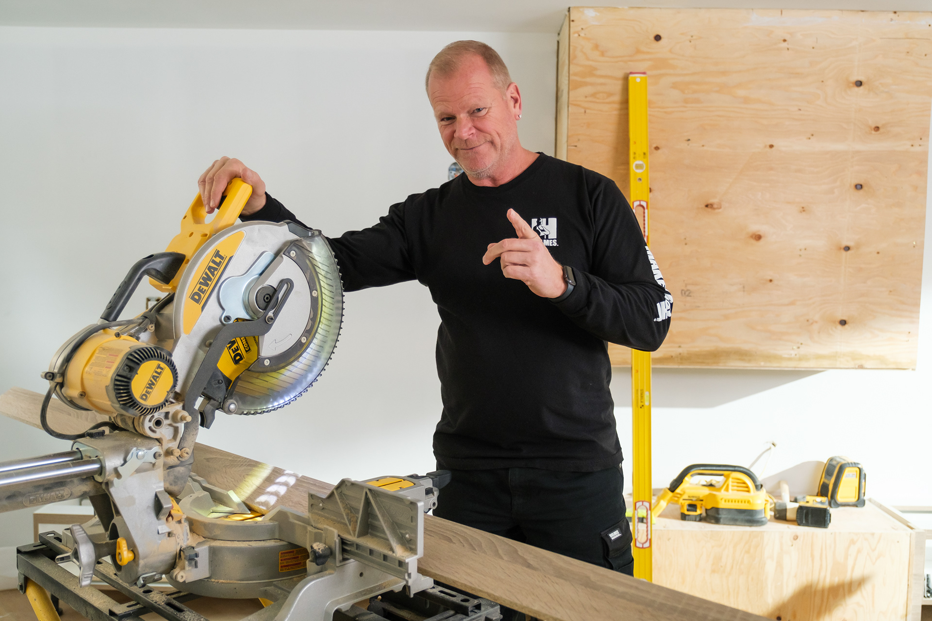 Mike Holmes (Holmes Family Rescue)