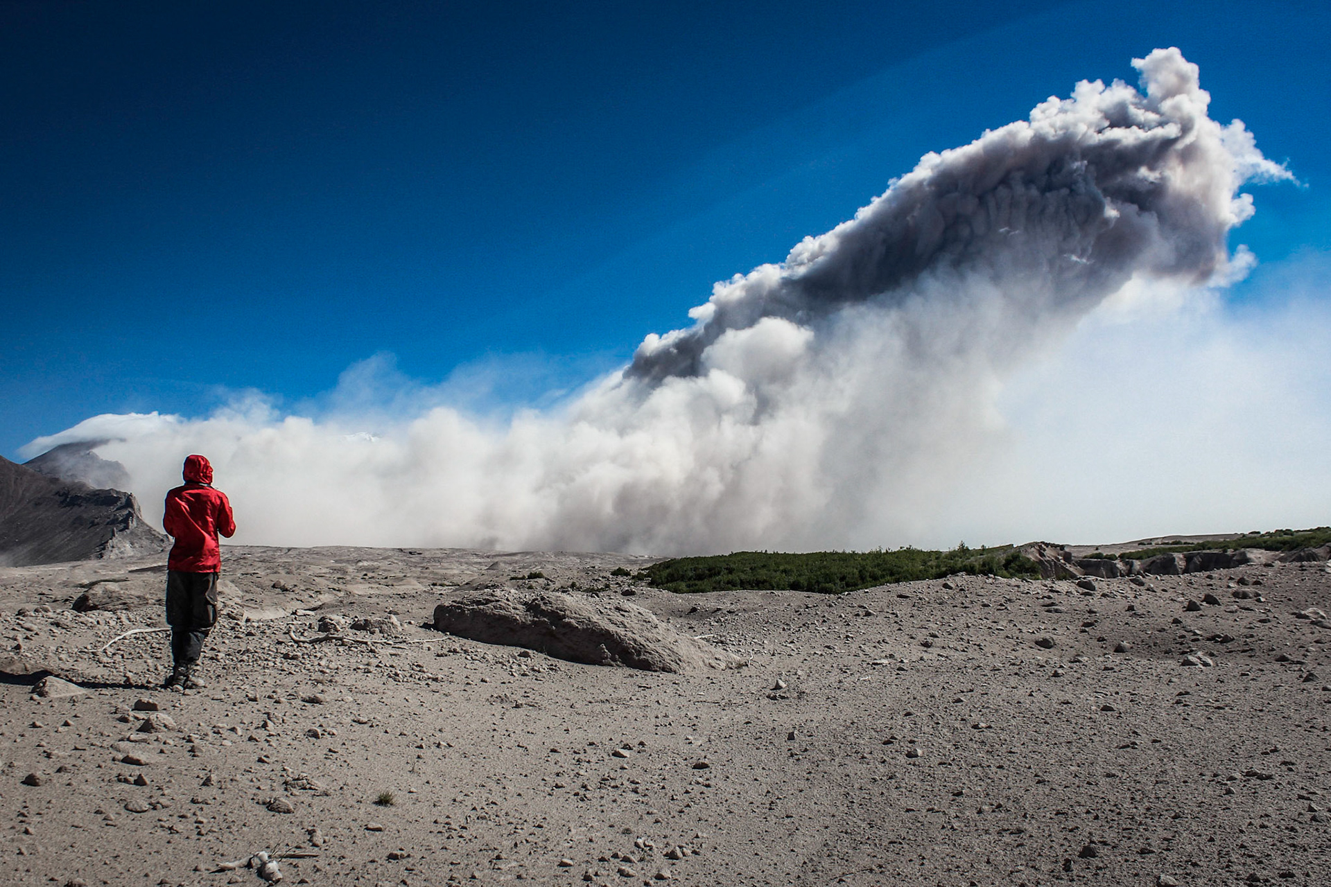 Pyroclastic flow at Shiveluch volcano with a big ash cloud in the north of Kamchatka. Luckily it went in another direction - (c) C. Weber