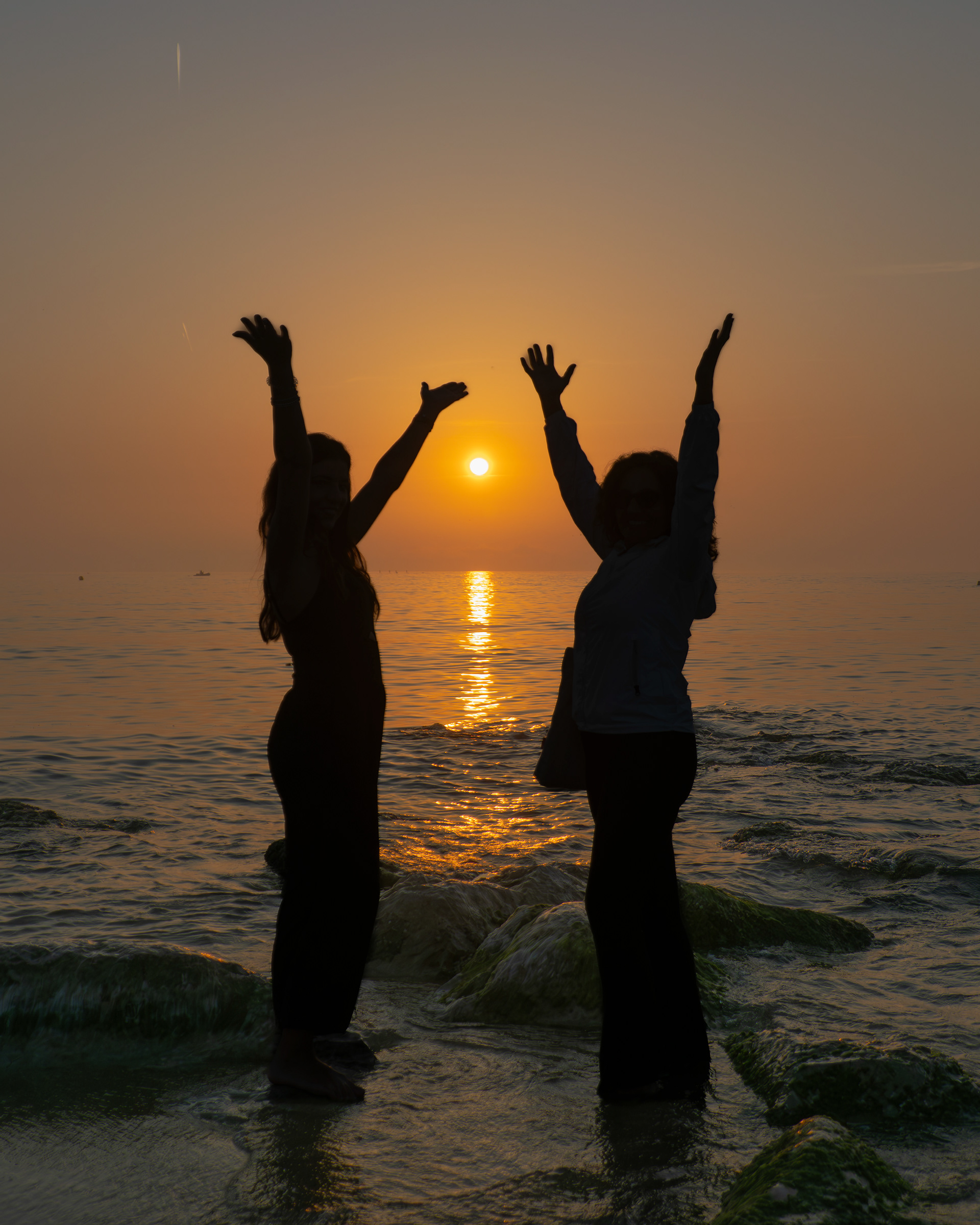 barceloneta beach sunrise photoshoot