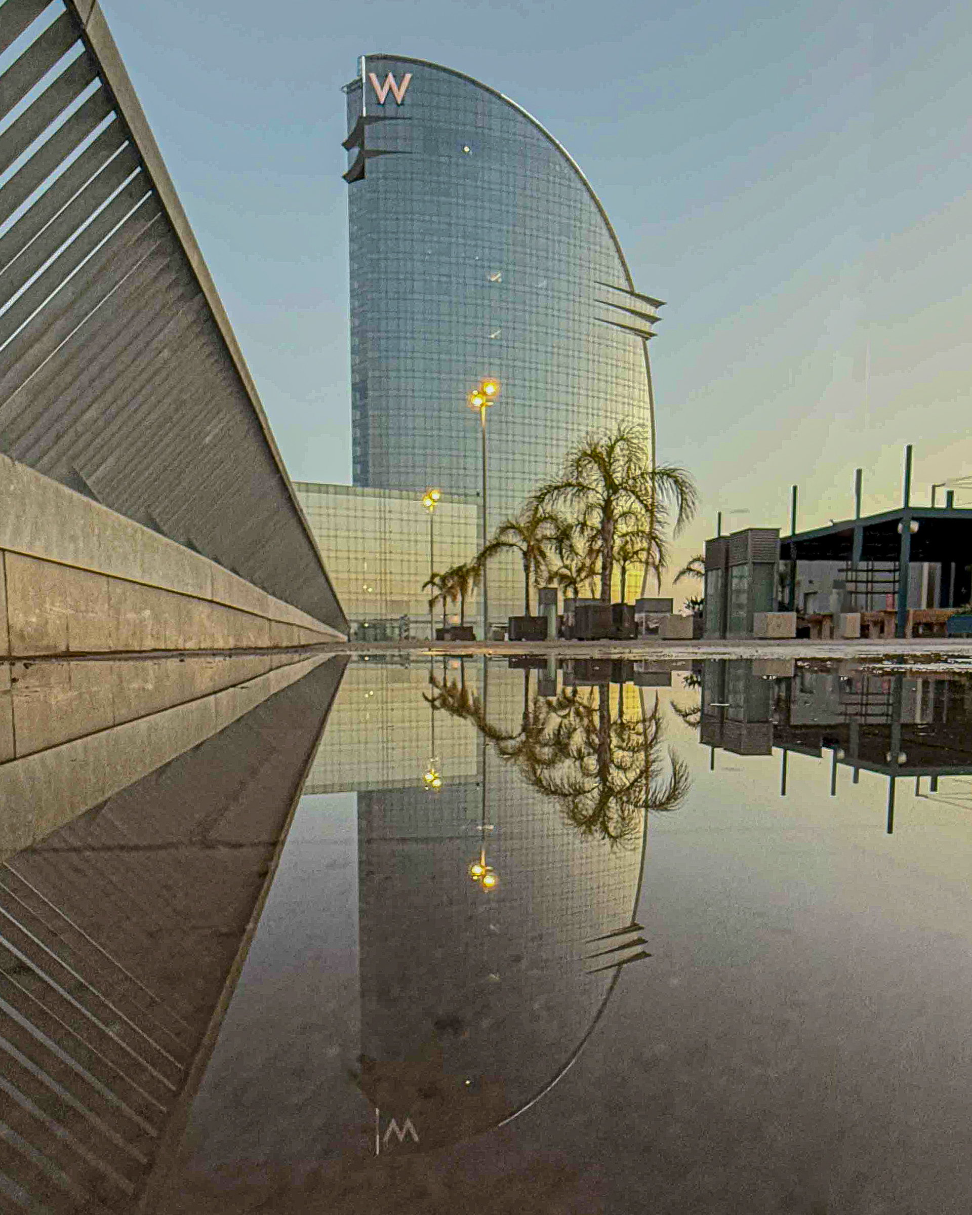 Reflection W hotel - Ph Ernest Siles