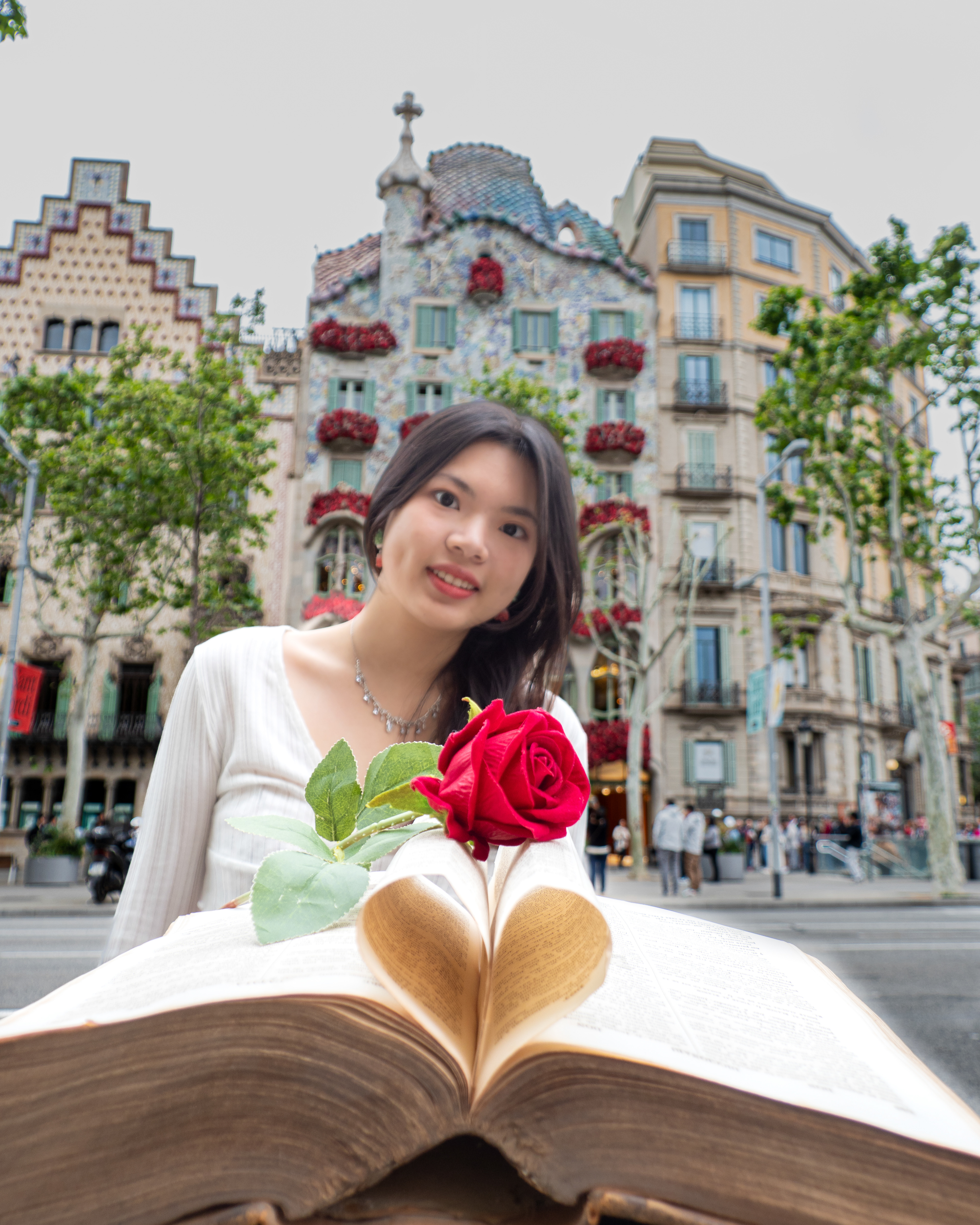 Casa Batllò portrait photoshoot
