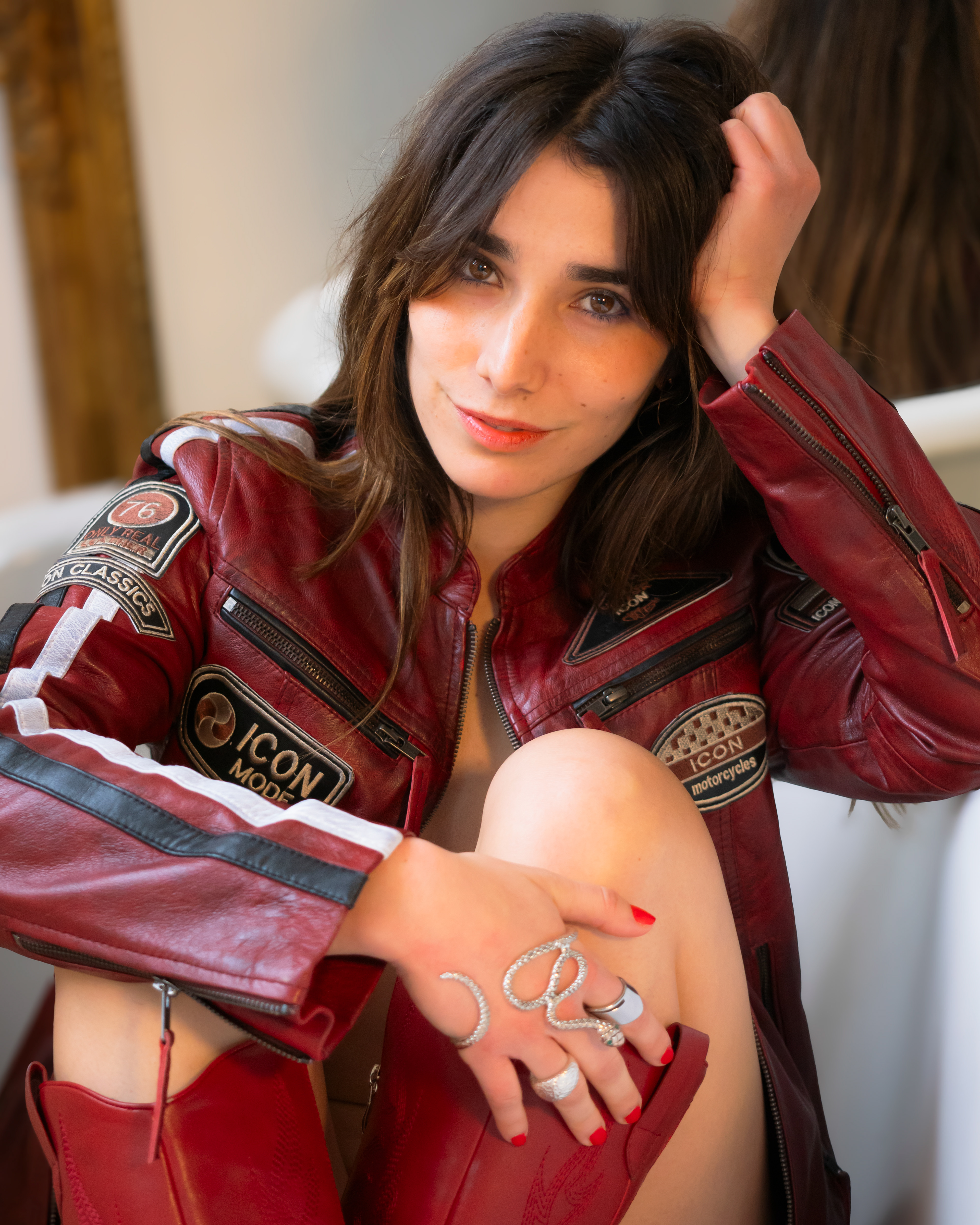 Spanish singer-songwriter Arual by Barcelona Photographer Ernest Siles