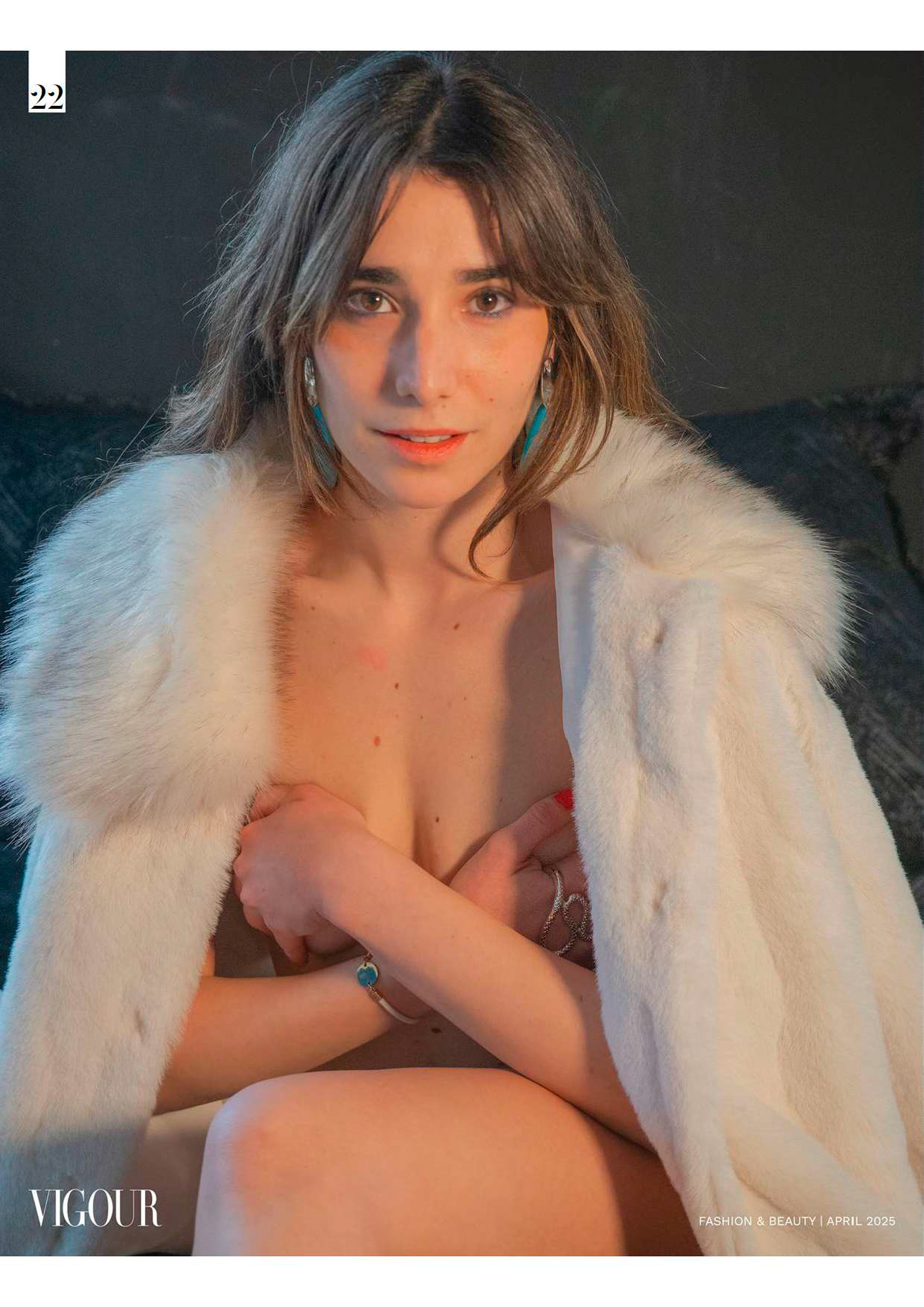 Model and singer-songwriter Arual by Barcelona Photographer Ernest Siles