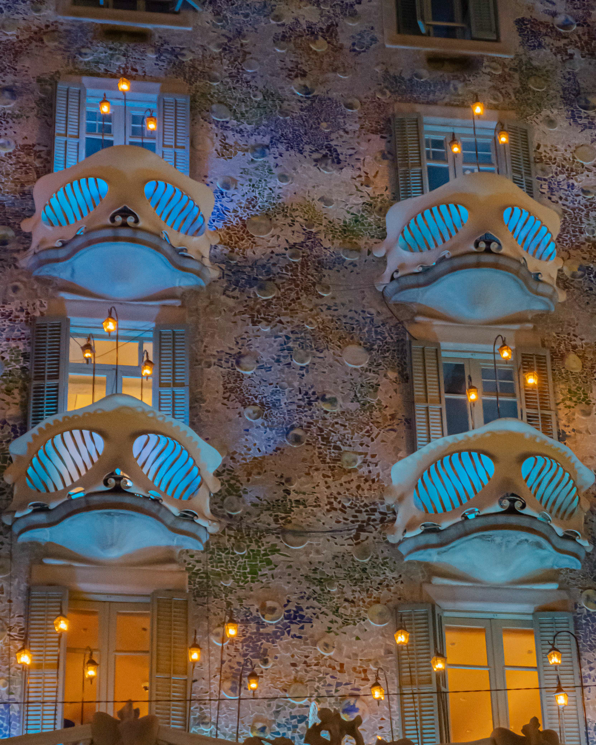 Casa batllo - gaudi - barcelona - mapping