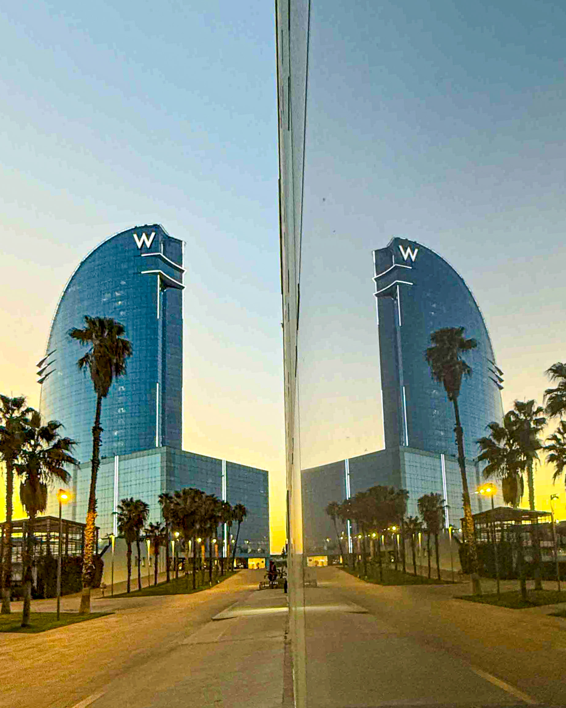 Reflection W hotel - Ph Ernest Siles