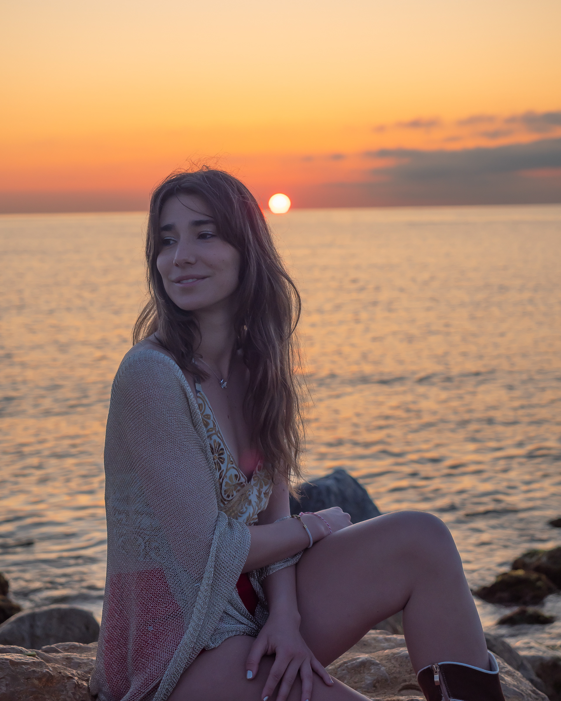 Spanish Singer-songwriter ARUAL at barcelona sunrise by Barcelona Photographer Ernest Siles