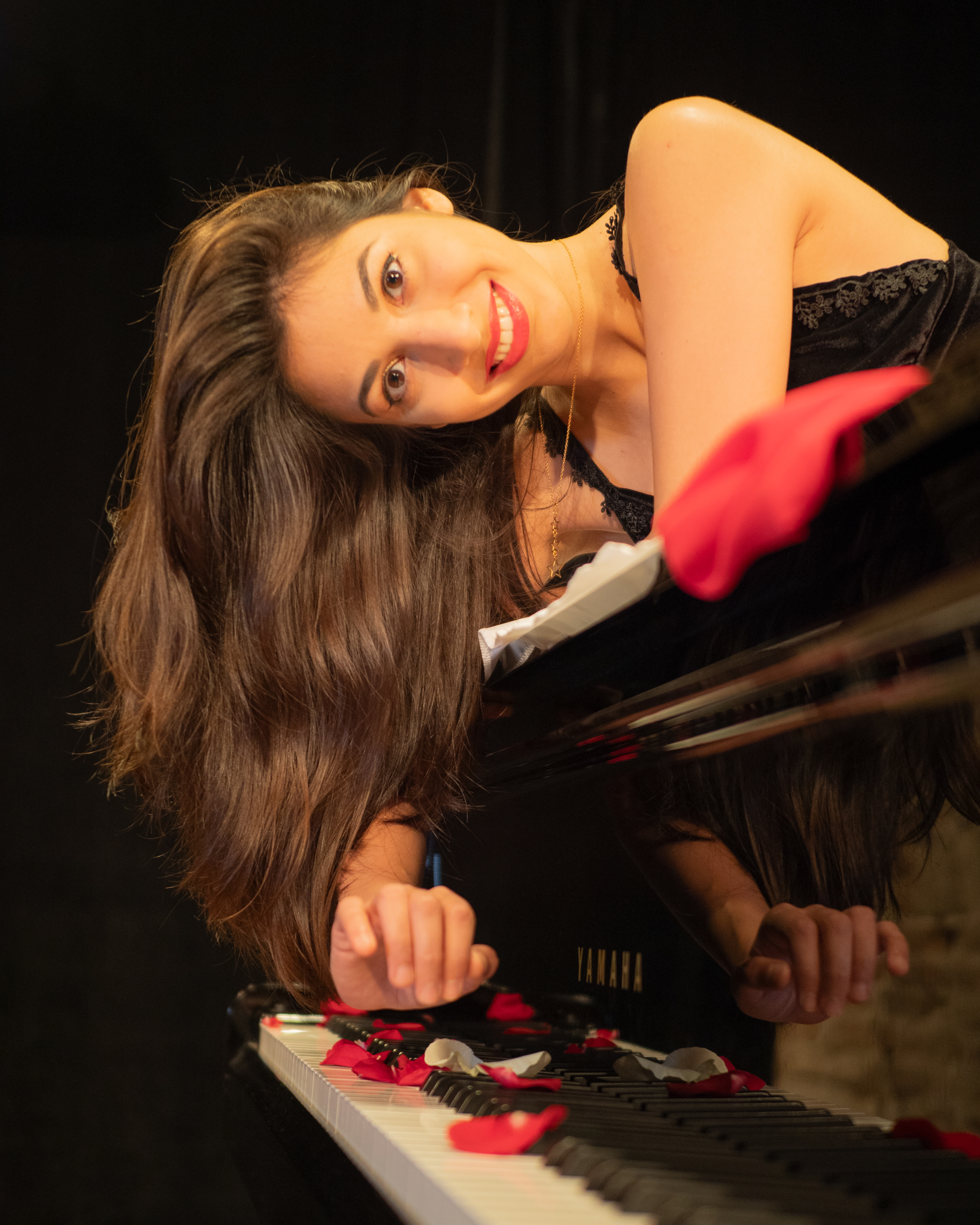 Oksana Pavlova playing piano