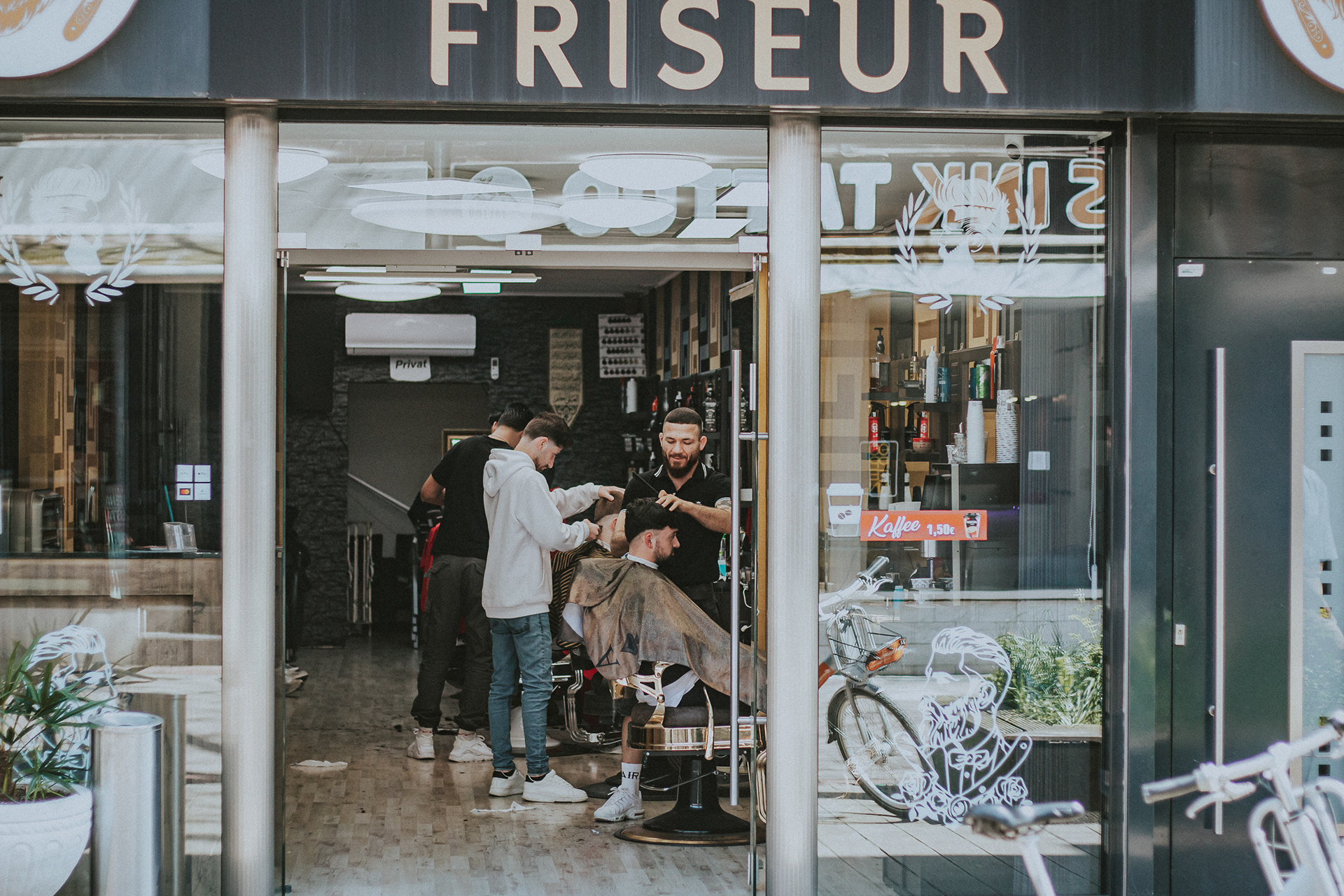 Yaser friseuer - Duisburg - 2024