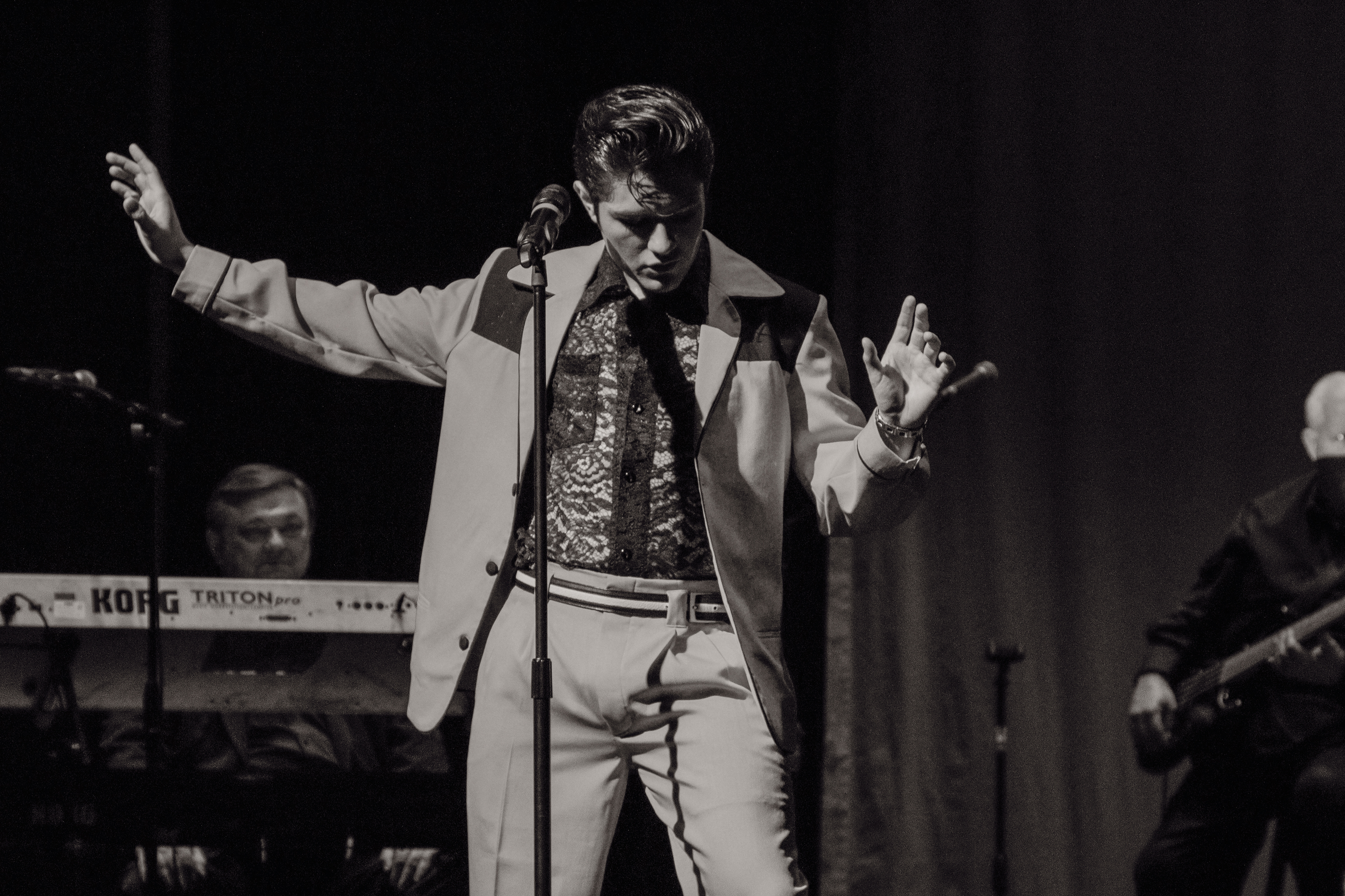 Moses Snow in Elvis: Concert of Kings
