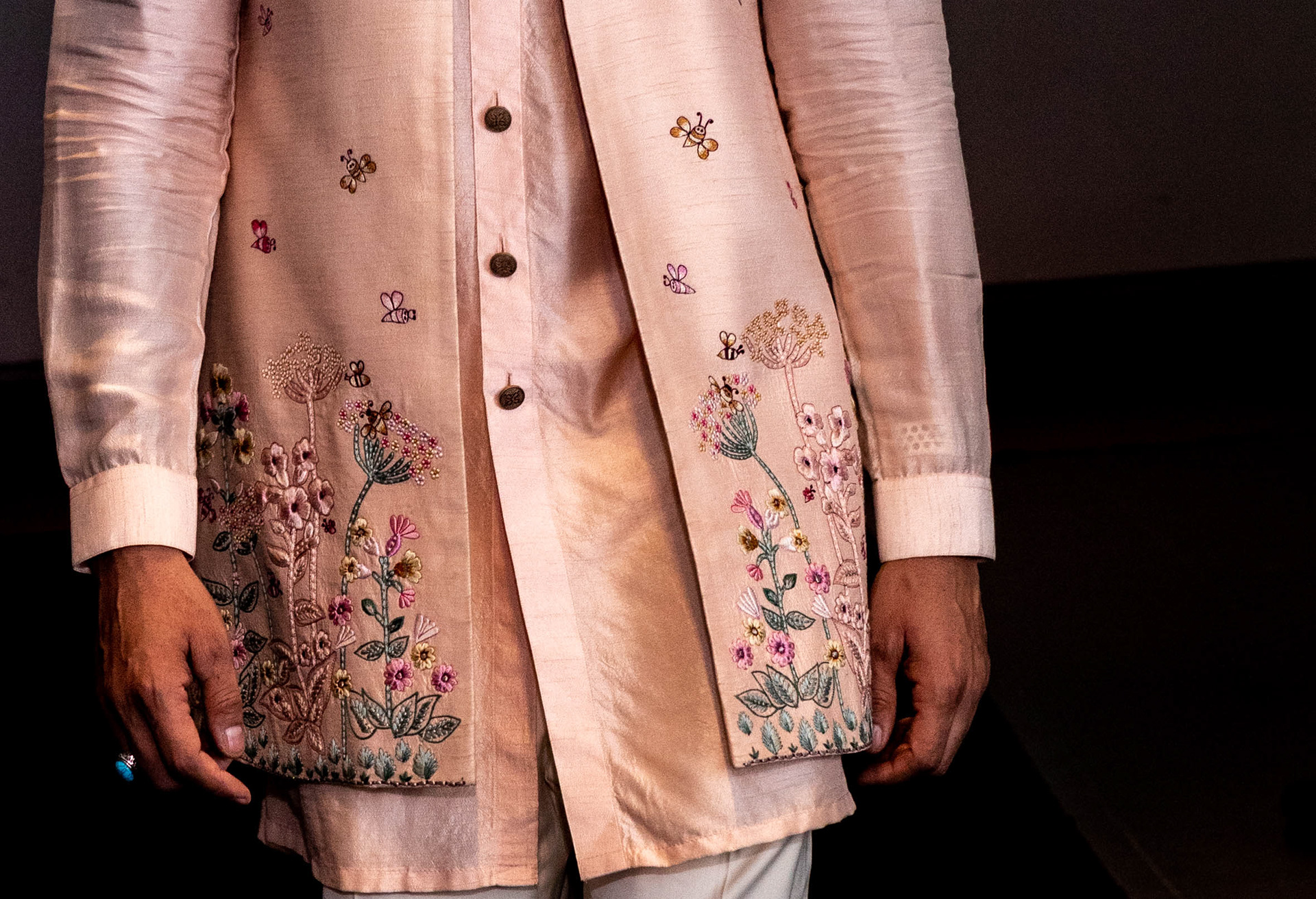 Le styliste indien Vicki Saini