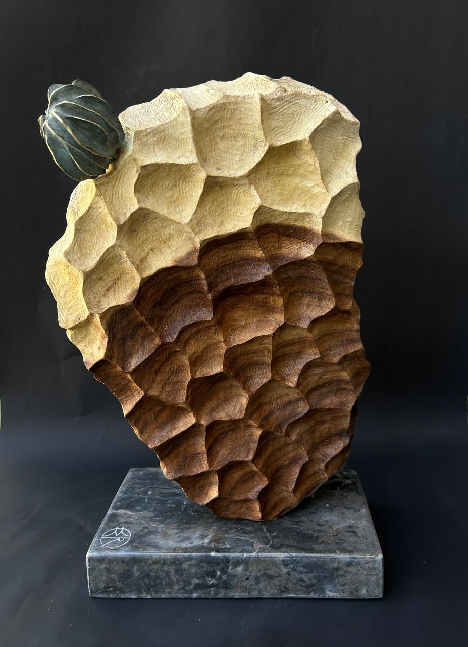 Adaptación III - 4Ox25x15 cm - Madera/mármol/bronce