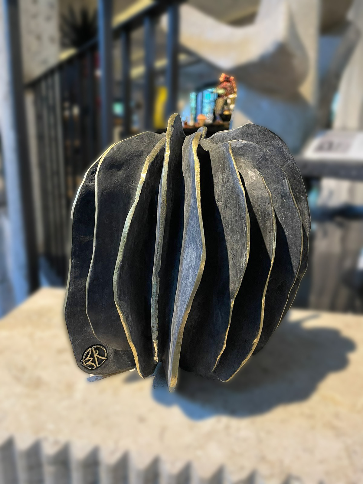 Especies Amenazadas patina negra 25x 25 x 25 cm Bronce 2023