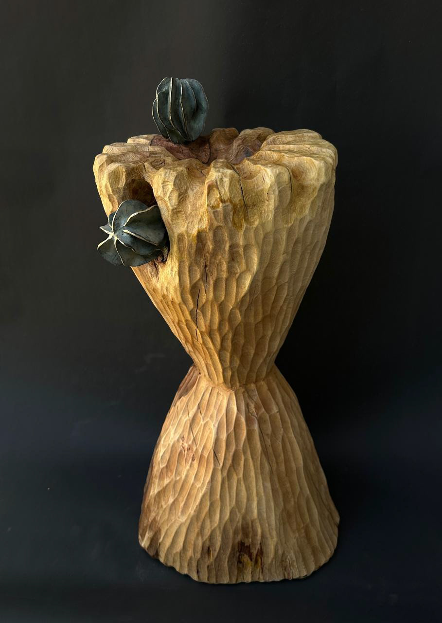 Adaptación V - 49x23x20 cm - Madera/bronce
