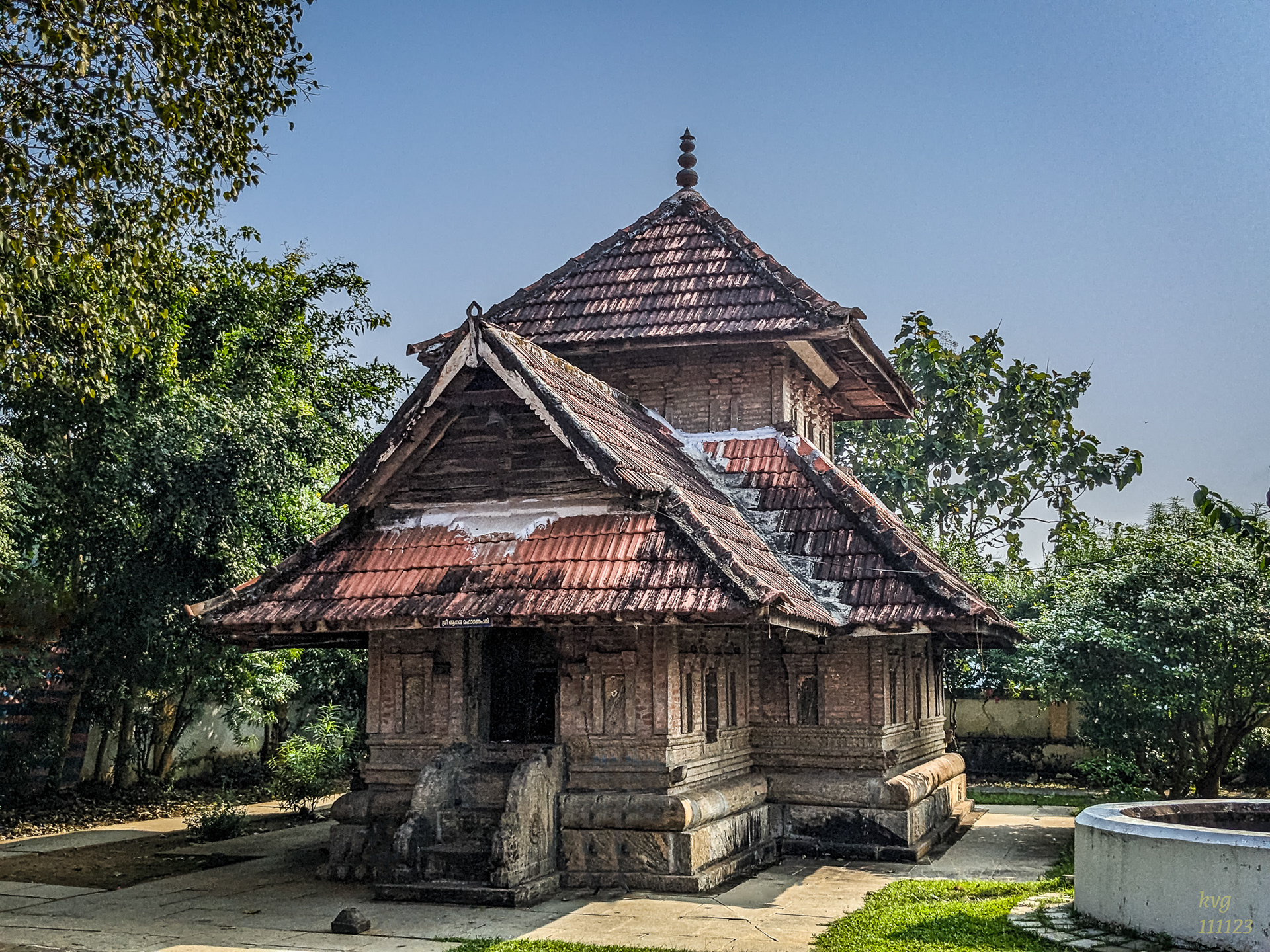 Ananda Maha Ganapathy of Anikode Anjumoorthy Temple