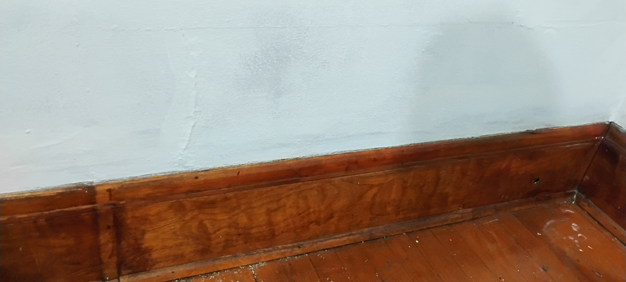 PAINT WAS ALL OVER THESE WOOD TRIM SECTION BUT NO LONGER