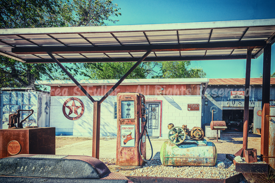 Vintage Gas - Texaco Fire Chief - Dripping Springs, Texas