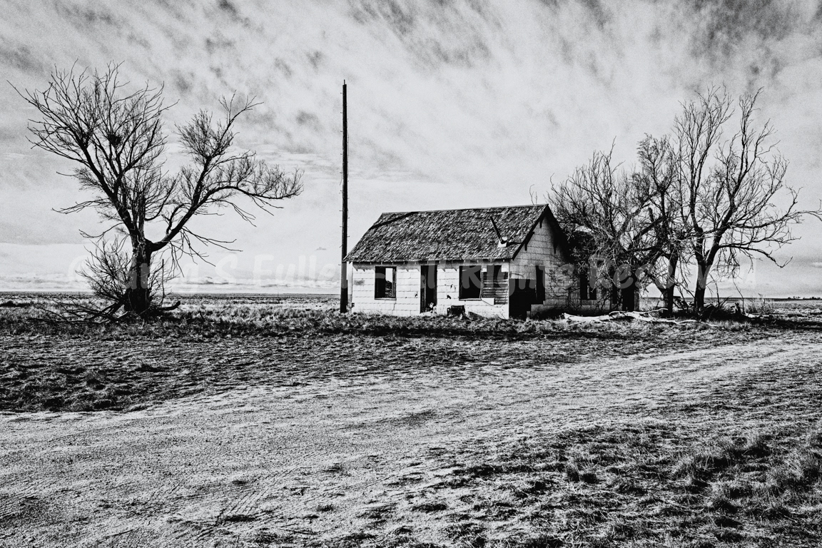 Shimmy up that pole & you can see clear to Kansas - Washington County, Colorado
