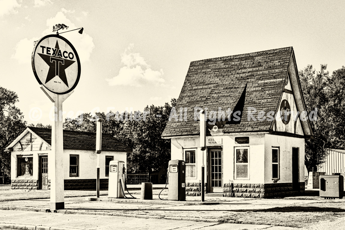 Vintage Mason's (Troutmans) Texaco Service Station - Weir, Kansas
