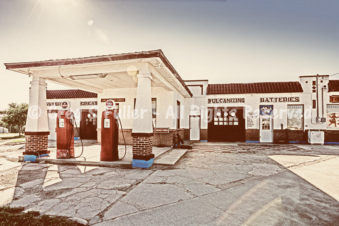 Vintage Skelly Full Service Gas Station - Palco, Kansas