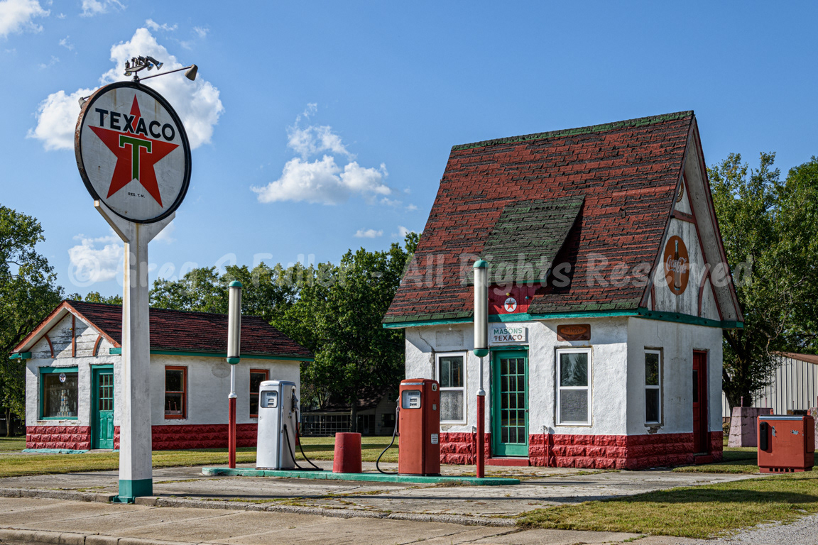 Vintage Mason's (Troutmans) Texaco Service Station - Weir, Kansas