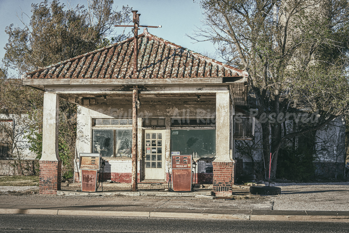 Vintage Abandoned Gas Station - Claude, Texas