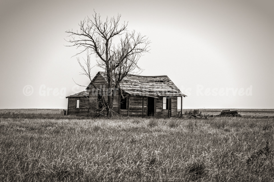 Lonely Old Abandoned House on the Prairie - Weld County, Colorado