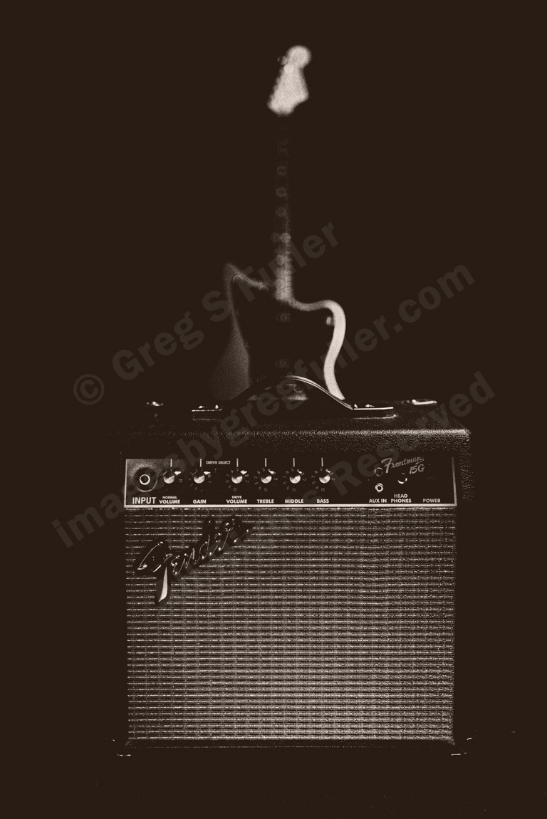 The Frontman - Fender Frontman 15G Amplifier & Guitar