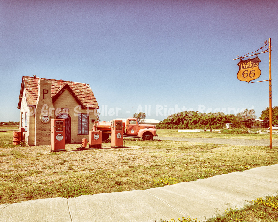 Vintage 1929 Phillips 66 Gas Station & Ford Fuel Truck - McLean, Texas