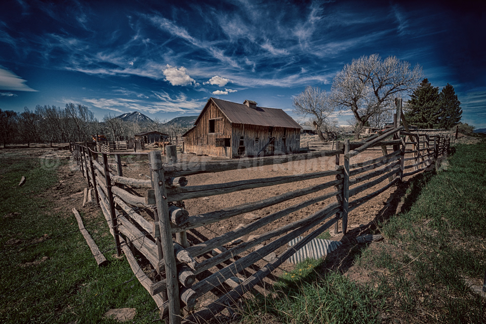 Coralling a View - Stable Barn & Corral - Gardner, Colorado