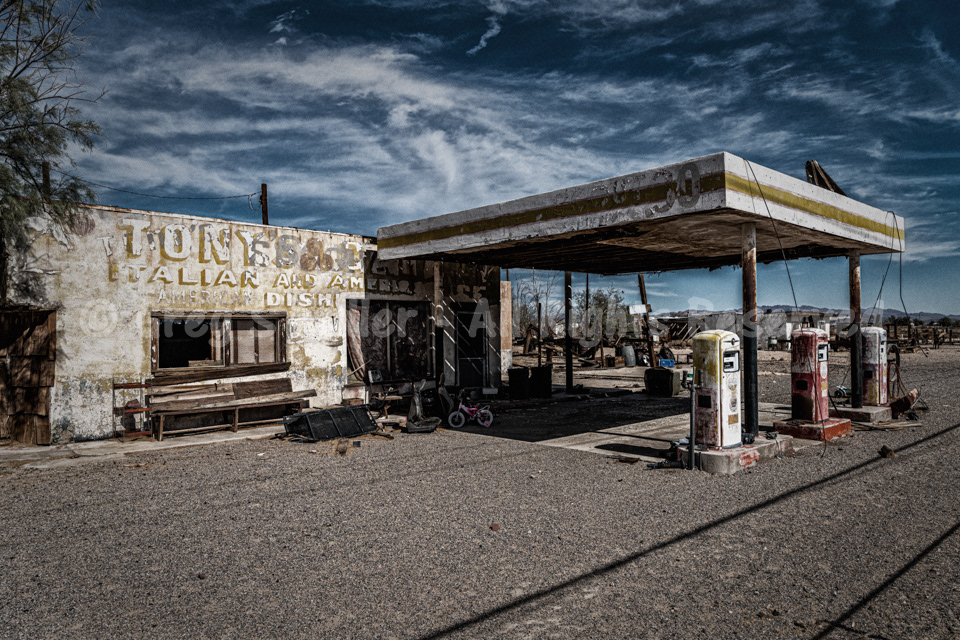 Tony’s Restaurant & Gas From the Past - Vintage Gas Station & Restaurant - Mojave Desert - Newberry Springs, California