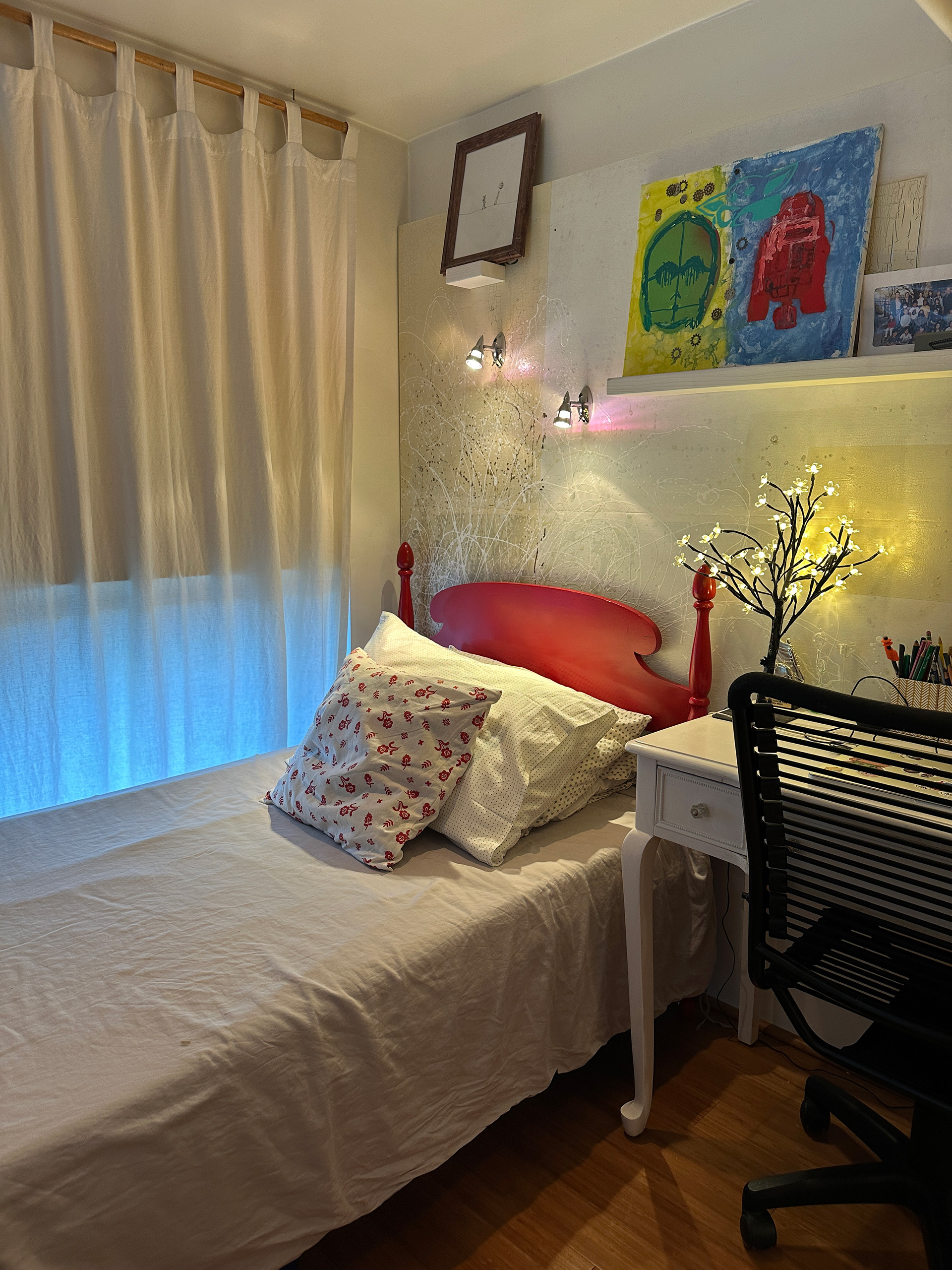 Upper twin room