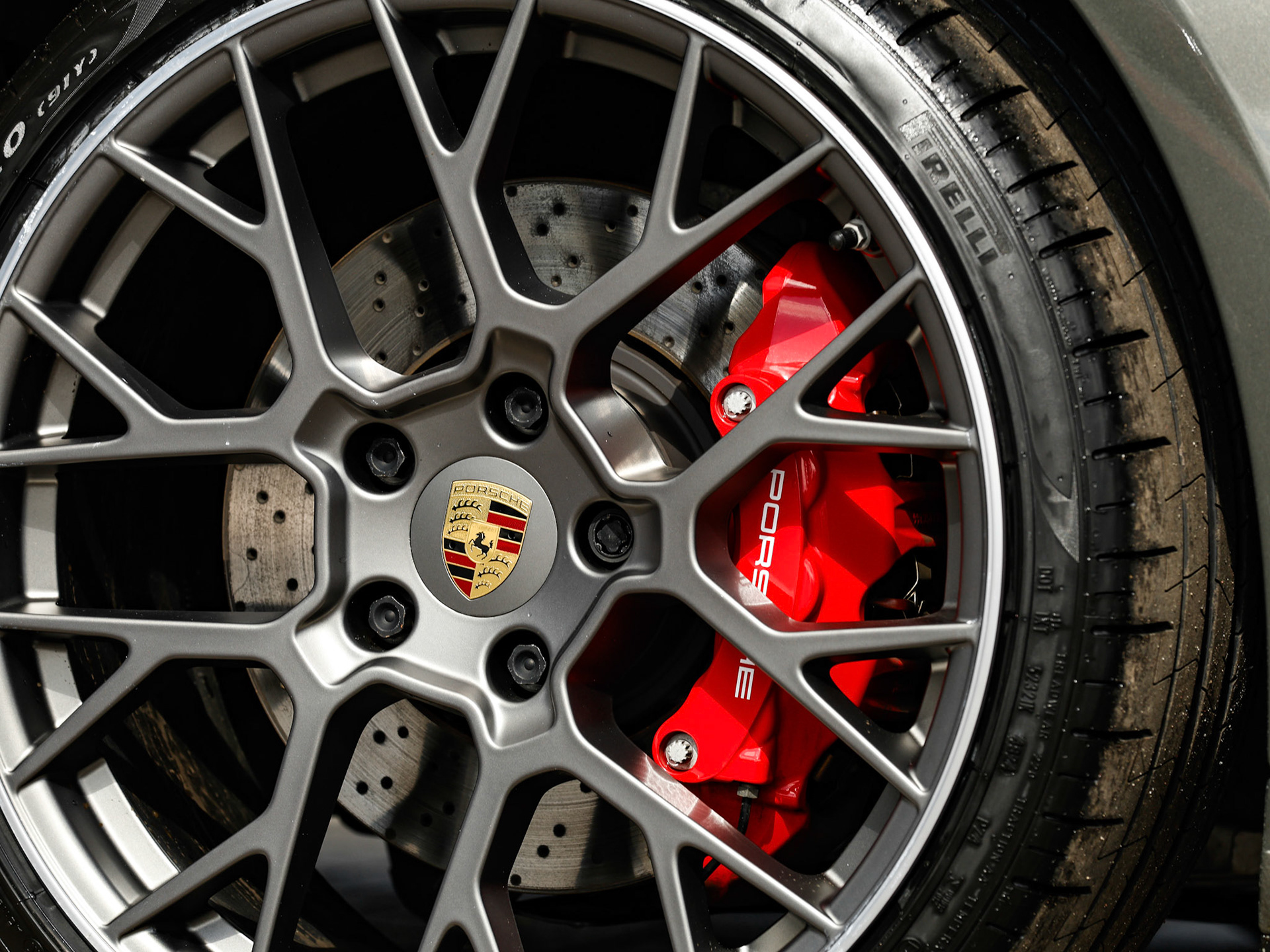 911 Carrera S Advert Images