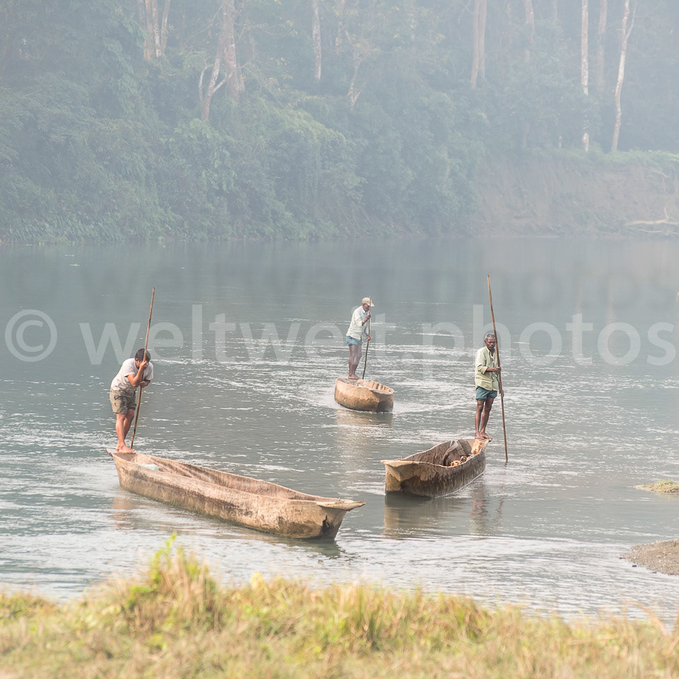 Narayana River. Chitwan, Nepal