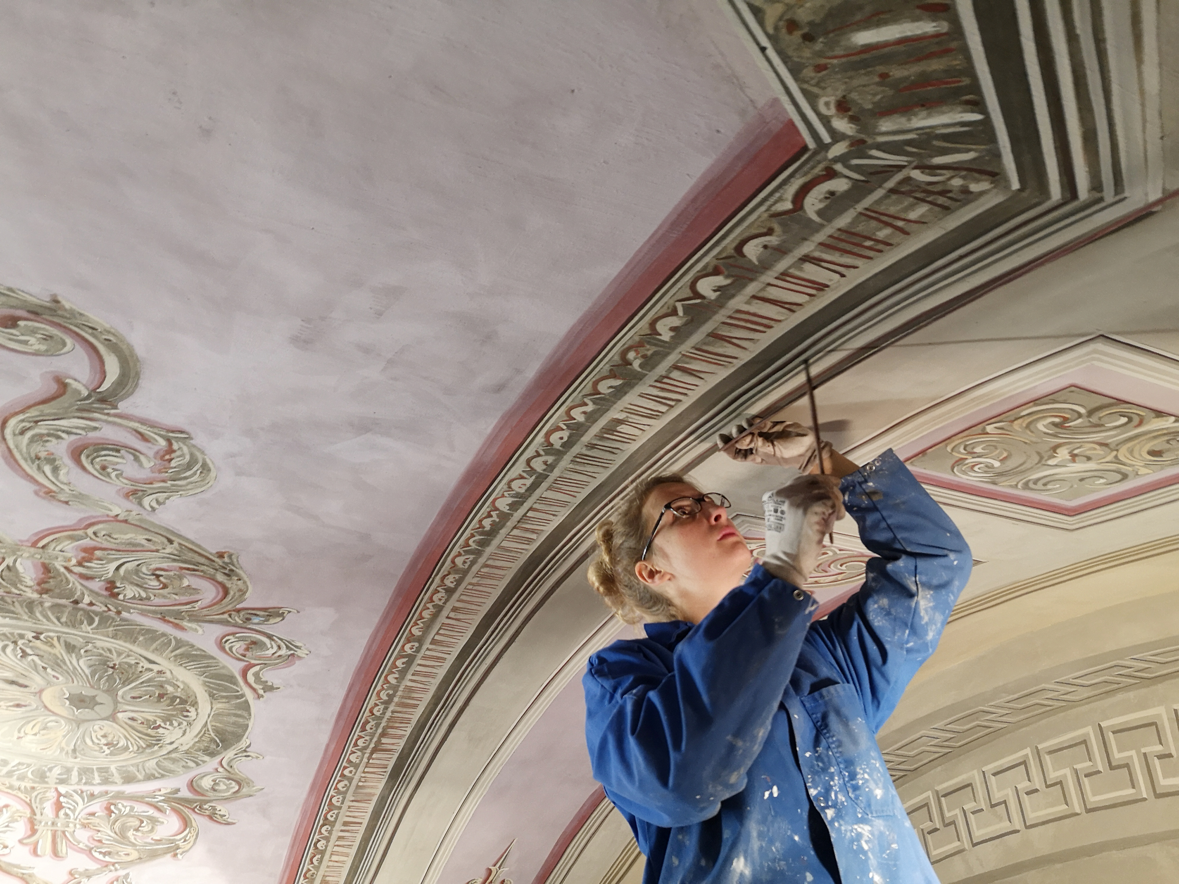 Fausses moulures et ornements de la voûte - Saint Charles Marseille