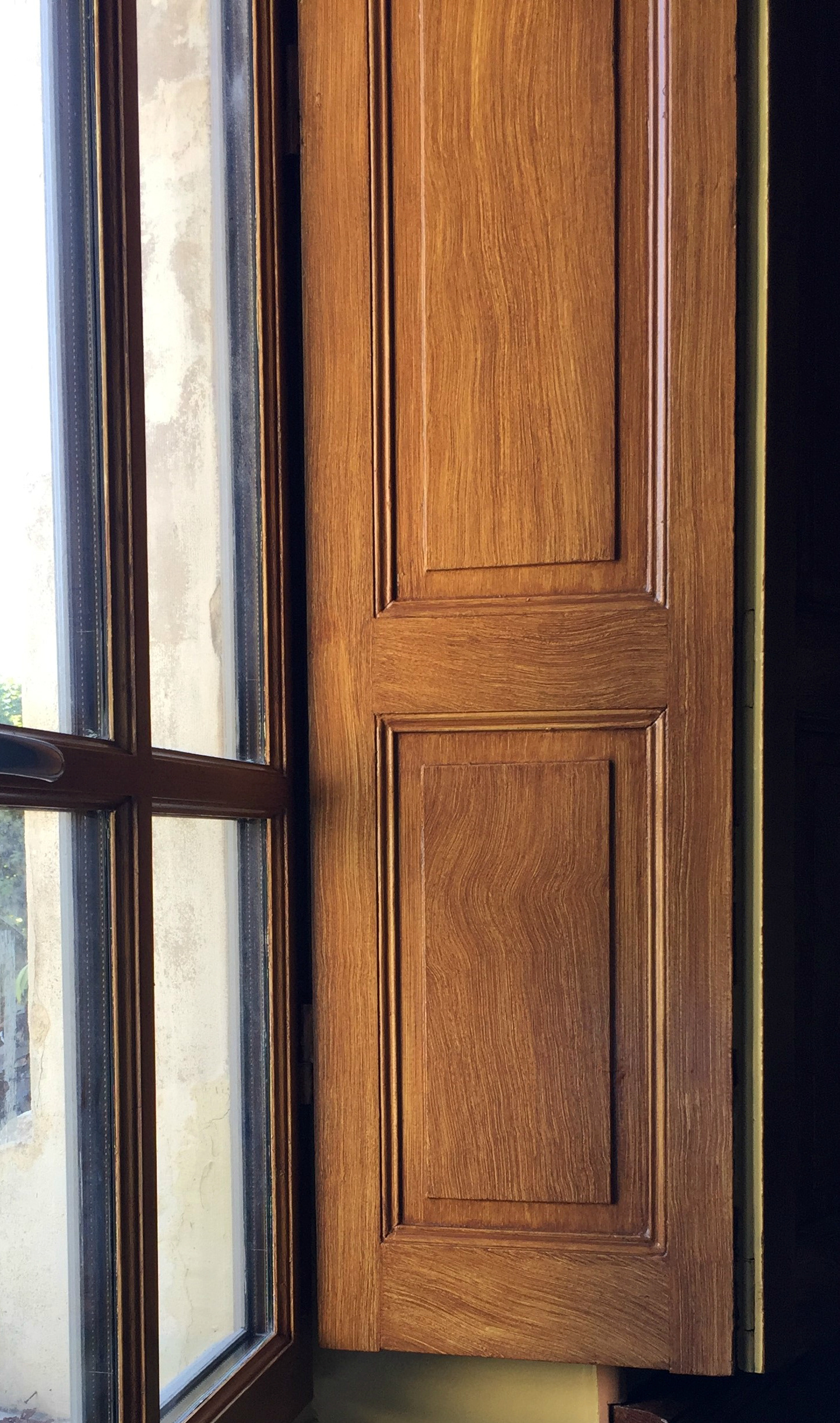 Peinture de faux chêne sur volets ~ peinture à l'huile