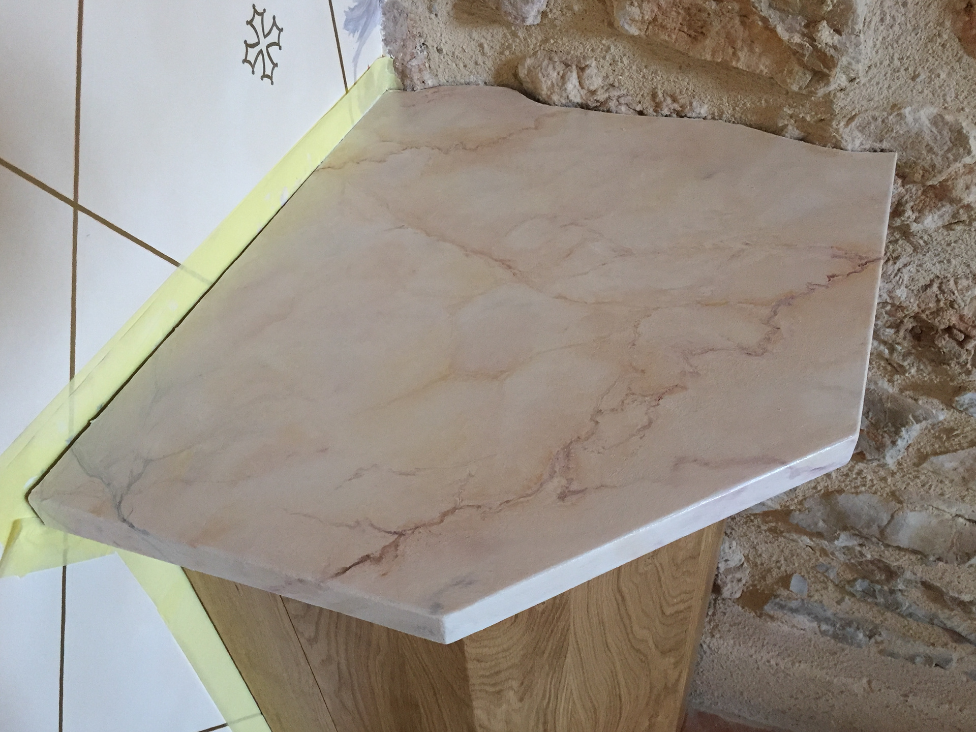 Marbre peint sur bois - Chapelle privée - Aveyron