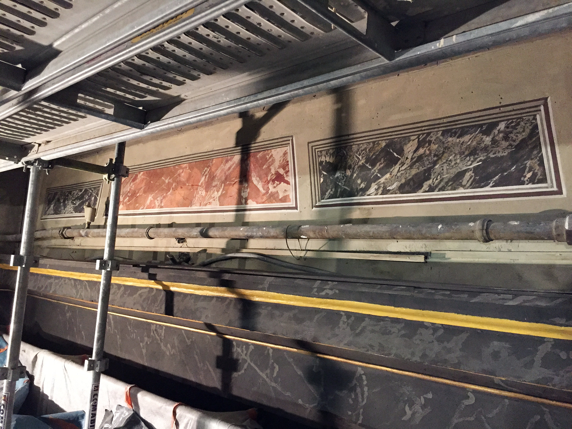 Fausses moulures & faux-marbres - Eglise Saint Charles