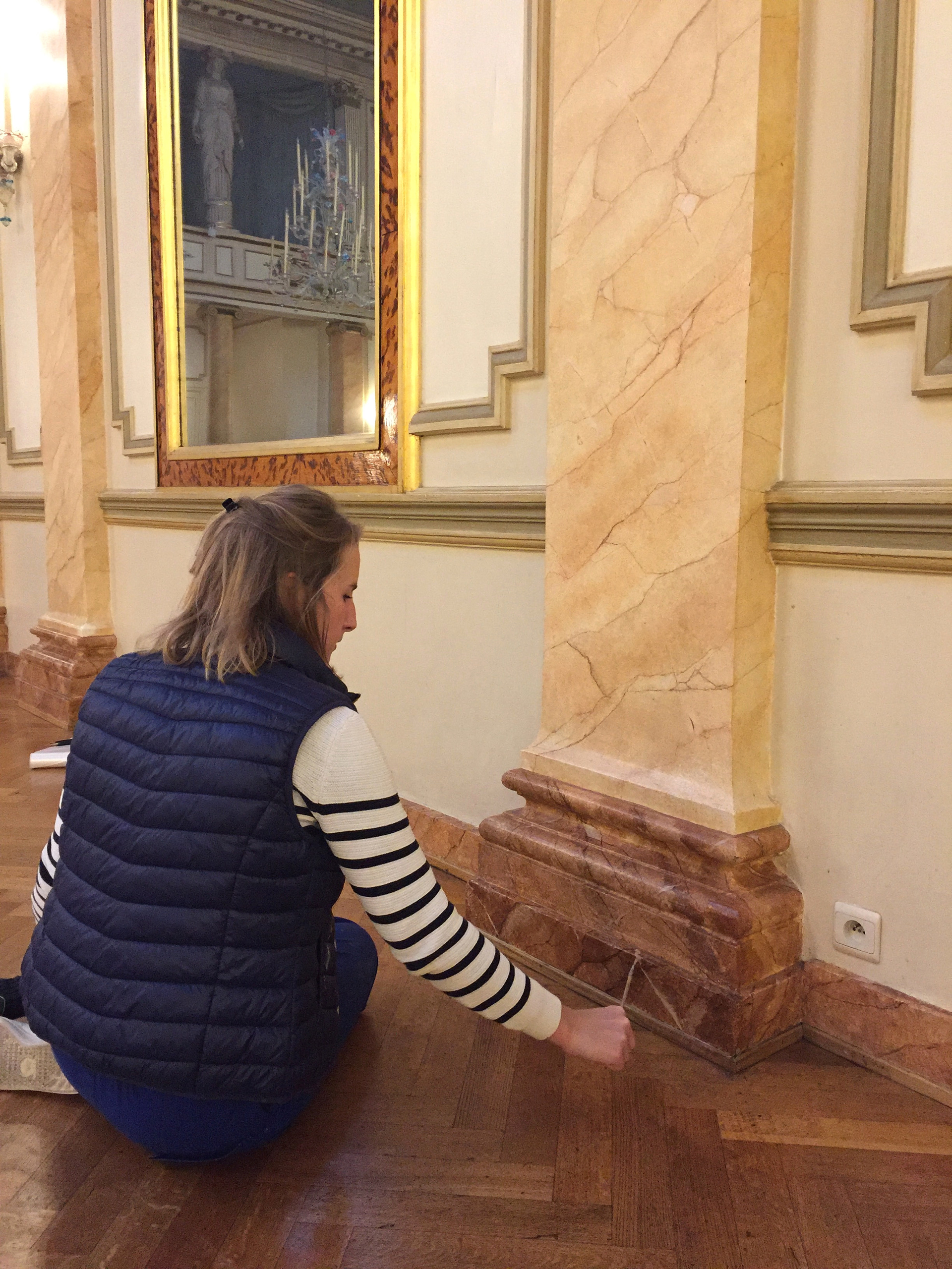 Peinture de marbres au Cercle Gaulois - Bruxelles