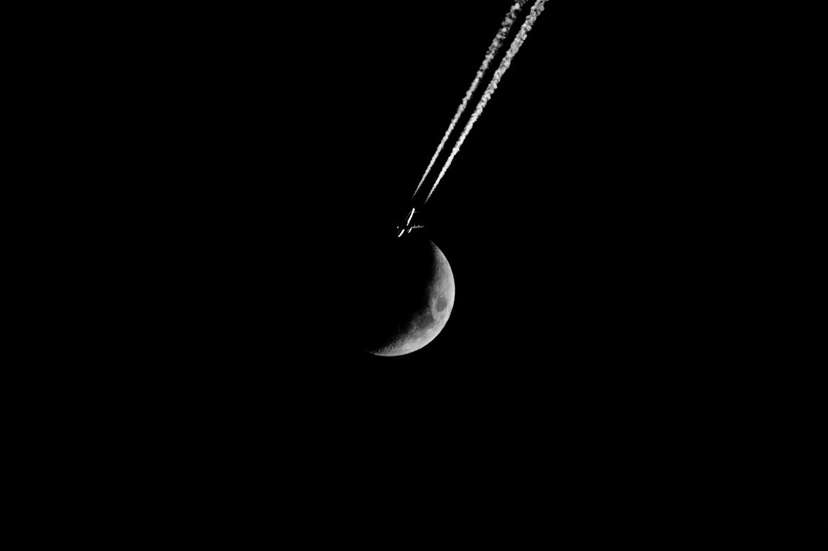 Alaska airlines flight -- to the moon