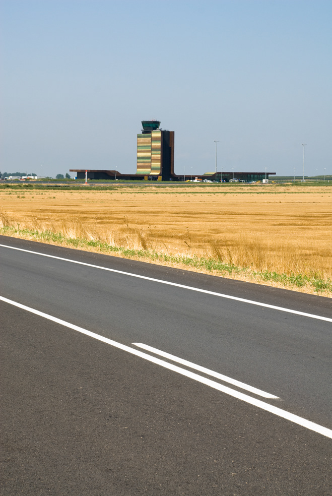 corporate photos to Lleida airport