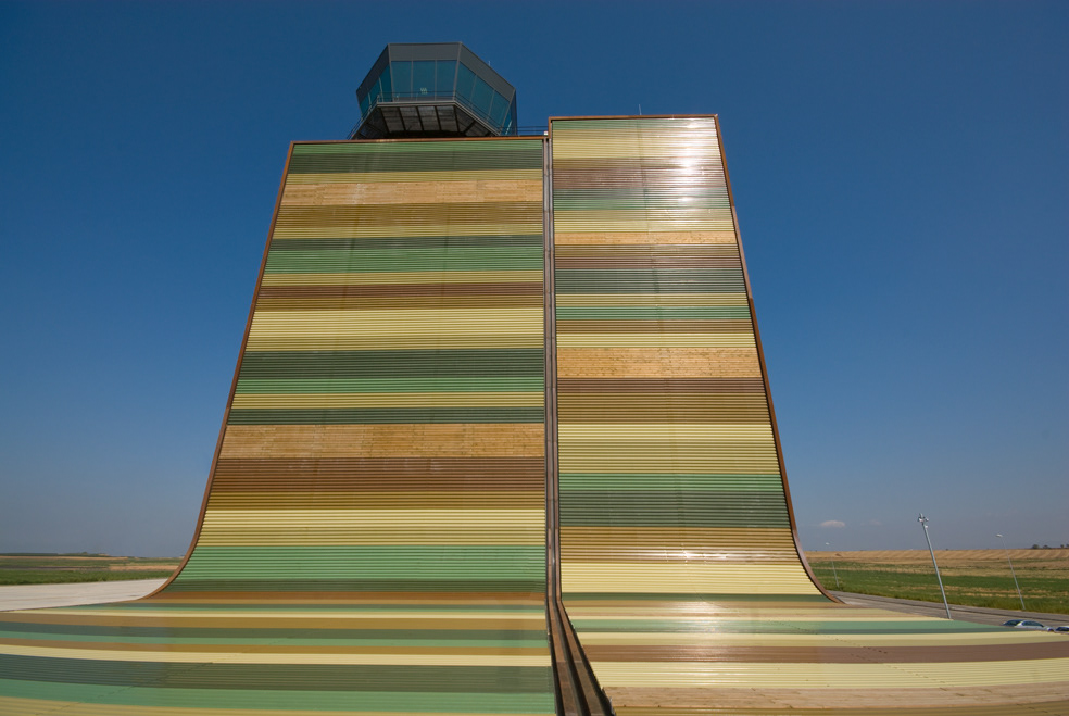 corporate photos to Lleida airport