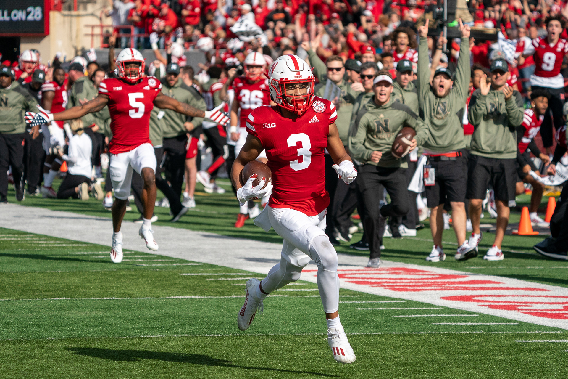 Nebraska Cornhuskers wide receiver Samori Toure (3) runs for a touchdown during the second quarter against the Ohio State Buckeyes at Memorial Stadium. 11.06.2021.