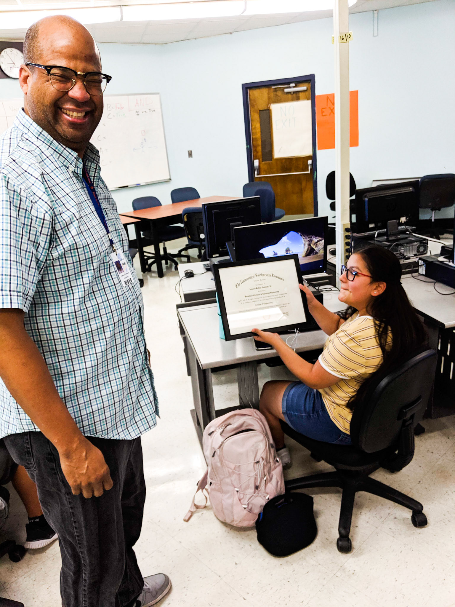 Raytheon Volunteers at Cholla HS