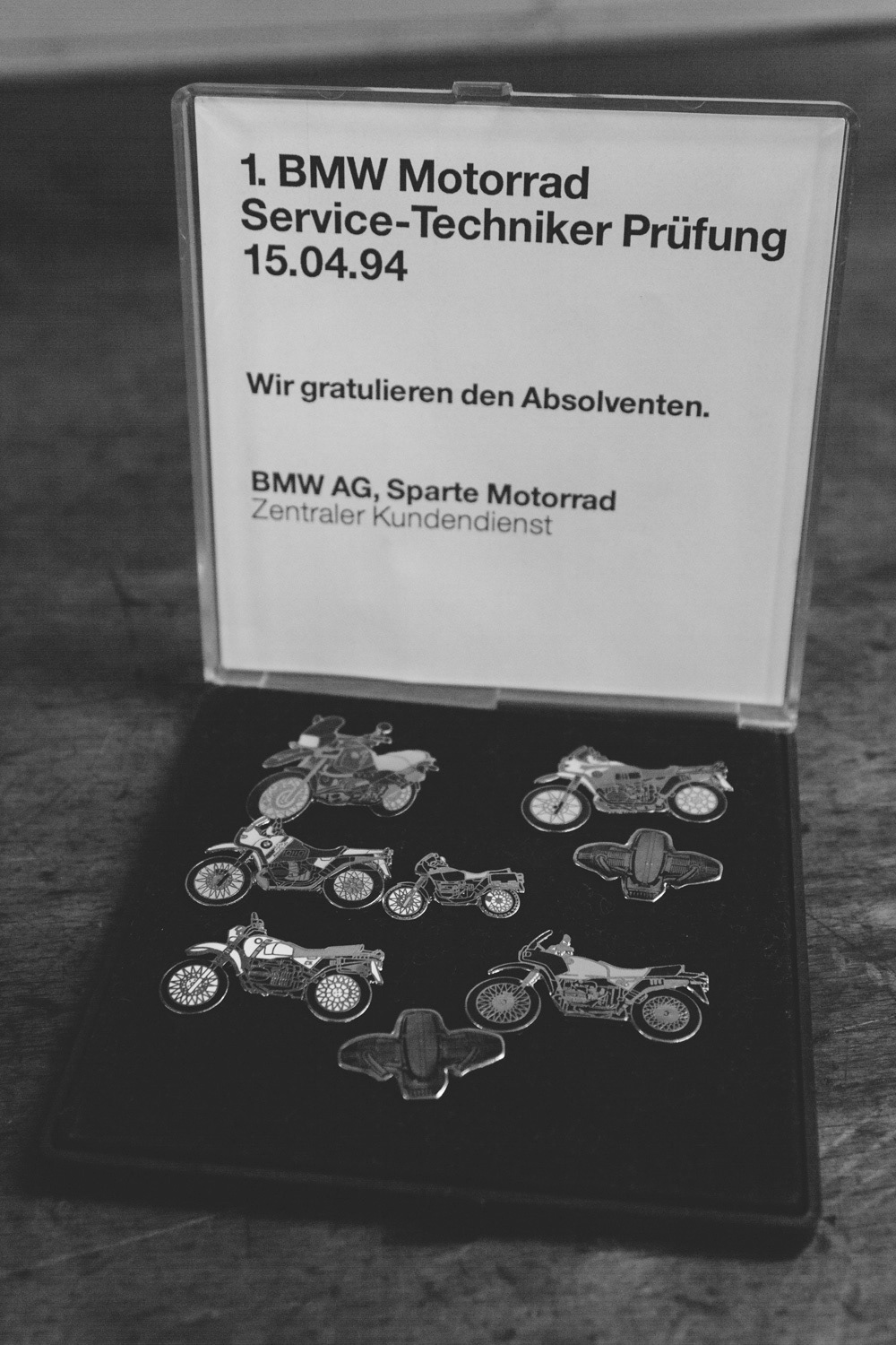 The award for mastering the first BMW Motorrad service technician test in 1994.