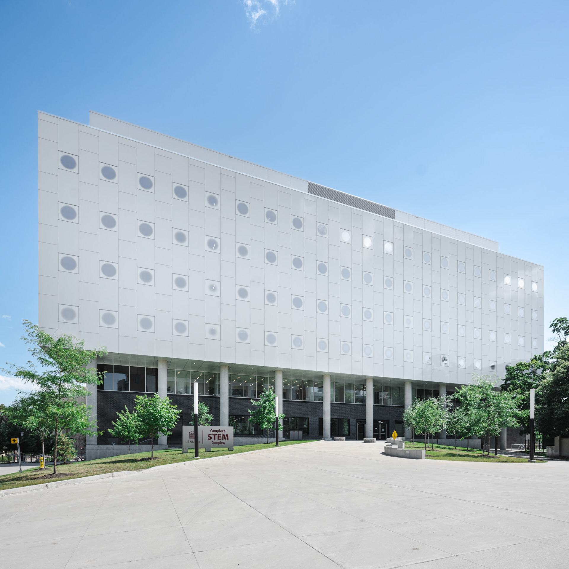 University of Ottawa STEM Complex - facade