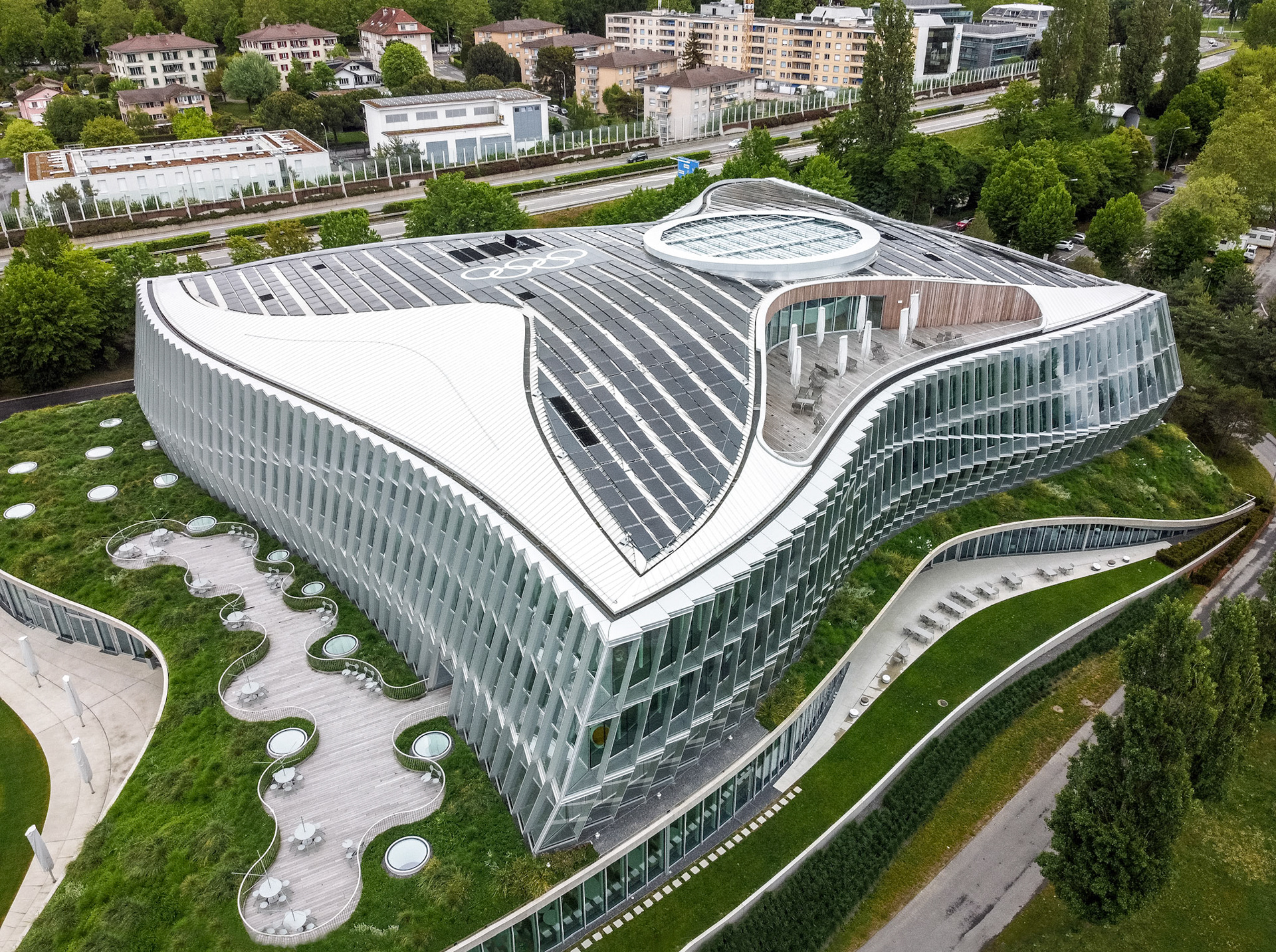 IOC headquarter with 1000 square meters of photovoltaic panels