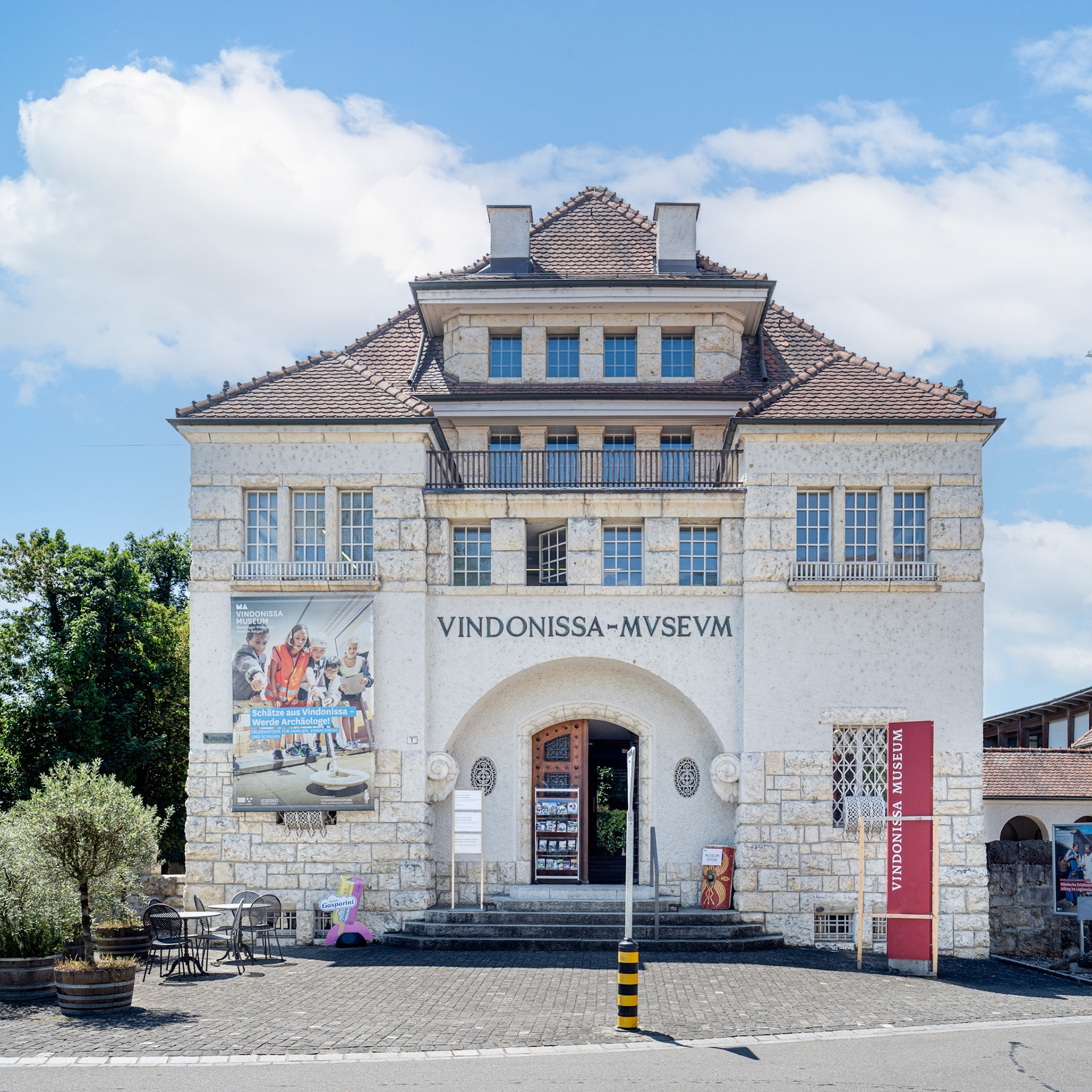 Vindonissa Museum - facade and entrance