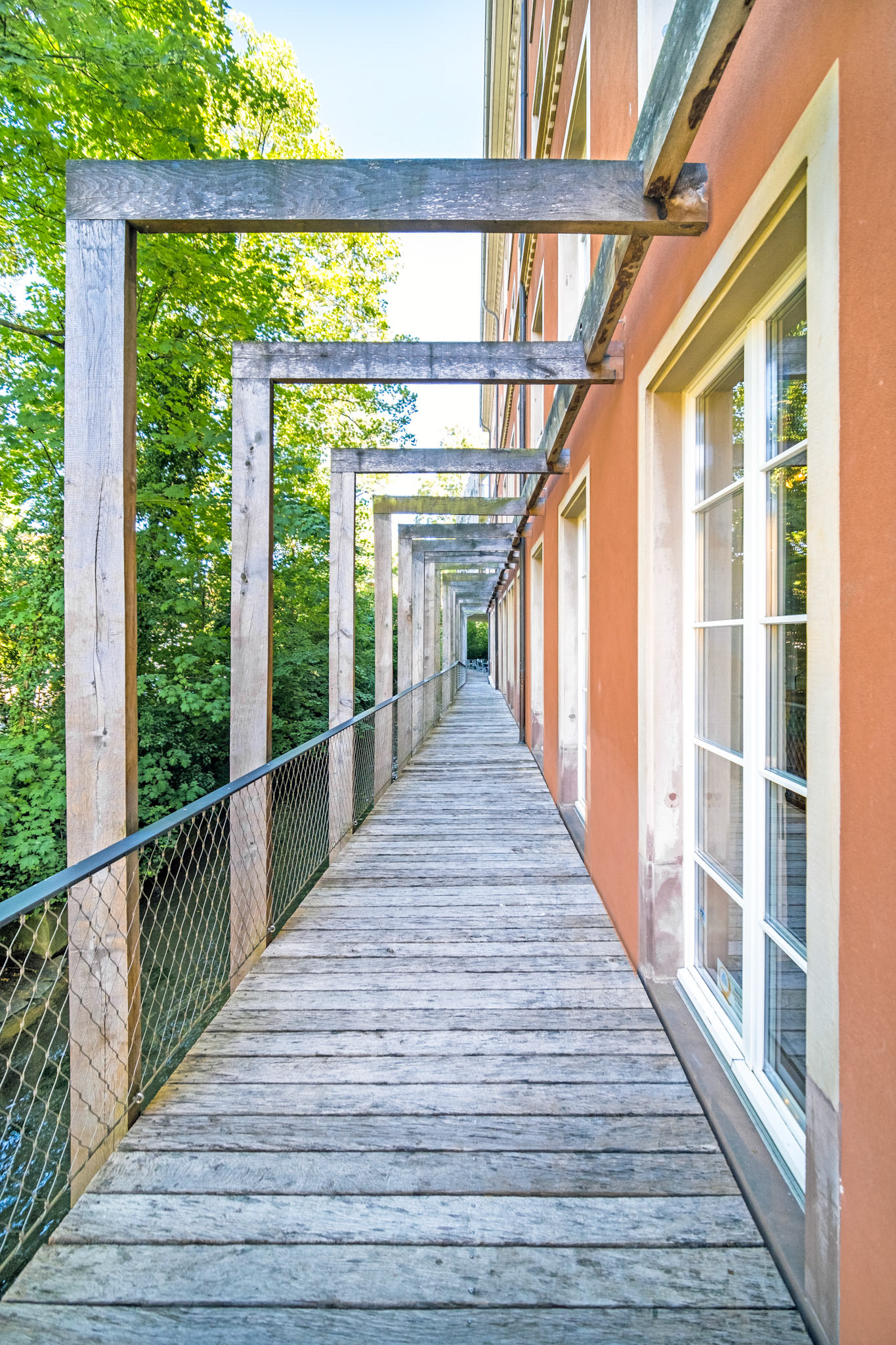 Jugendherberge Basel wooden walkway