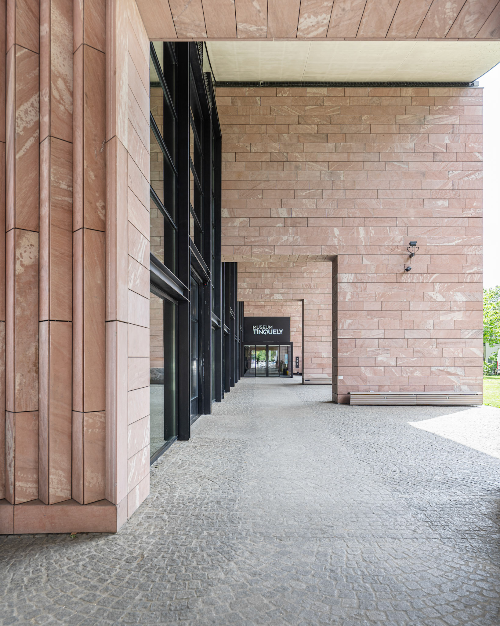 Museum Tinguely - entrance